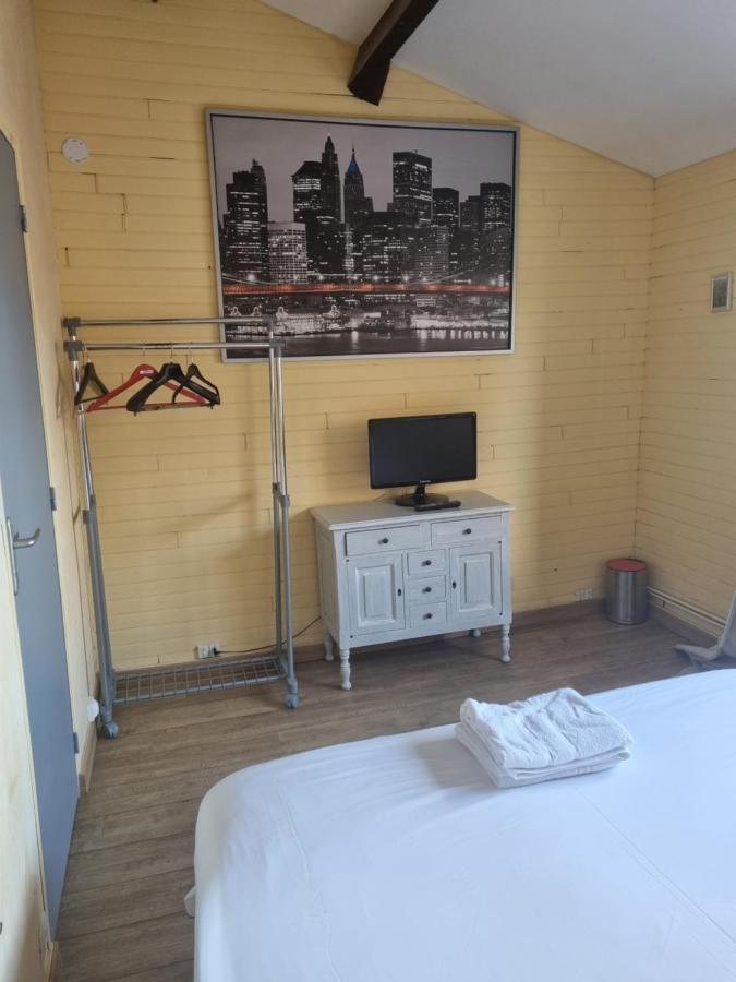 Chambres Individuelles Avec Cuisine Commune Tilloloy Екстер'єр фото